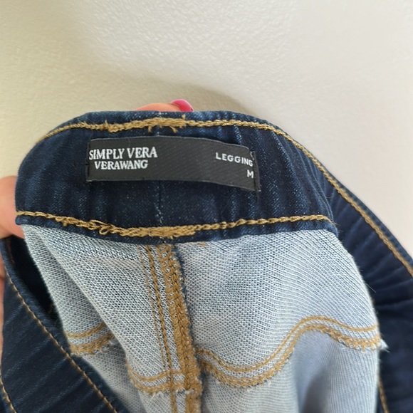 Vera Wang Legging - Picture 7 of 9